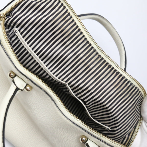 ケイトスペード Kate Spade ハンドバッグ
トートバッグ カーフ ボストンタイプ カーフ アイボリー 【SS】
【中古】