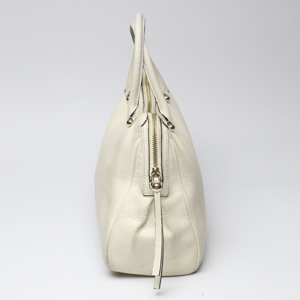 ケイトスペード Kate Spade ハンドバッグ
トートバッグ カーフ ボストンタイプ カーフ アイボリー 【SS】
【中古】