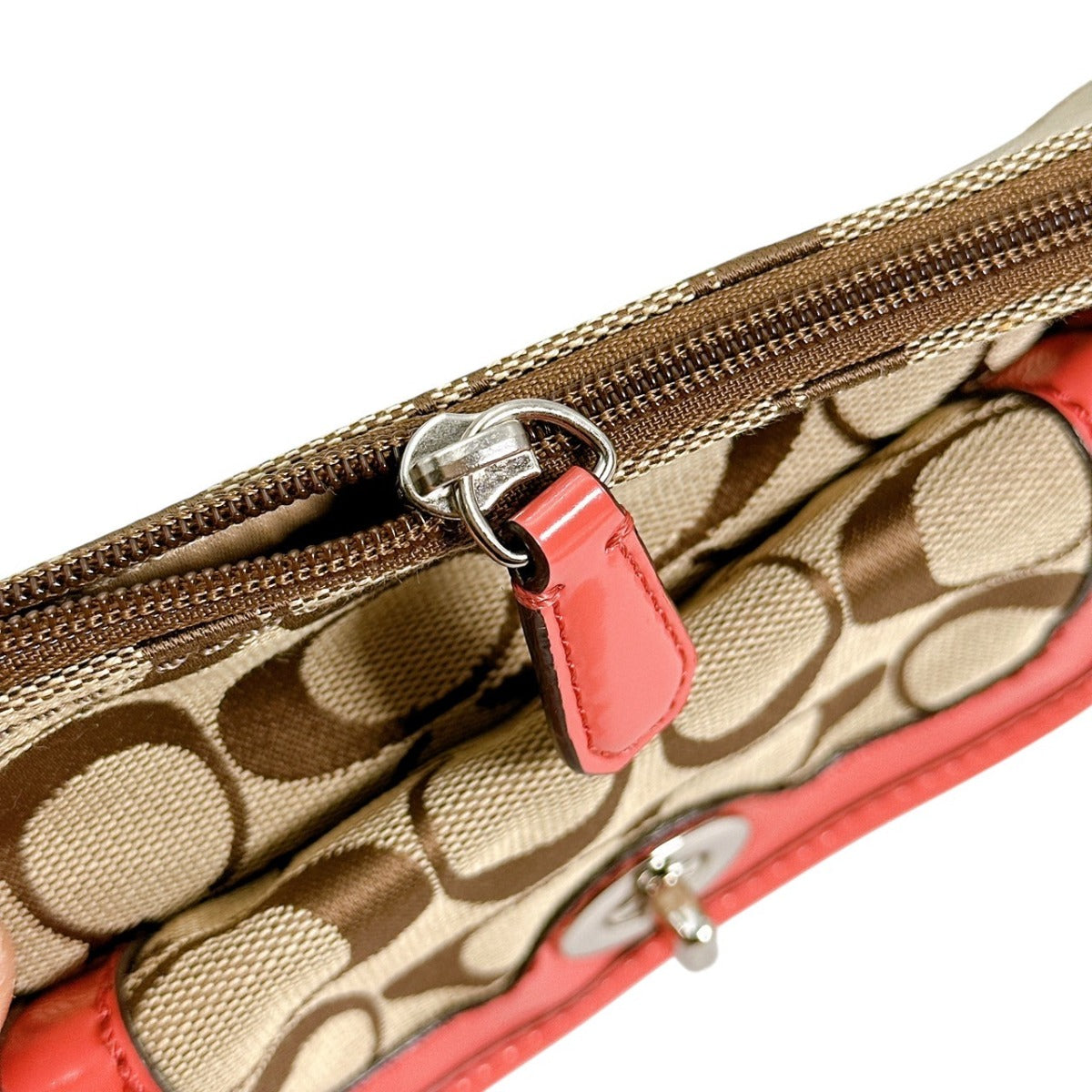 コーチ COACH ショルダーバッグ
斜め掛け シグネチャー キャンバス F51108 ブラウン×ピンク 【SS】
【中古】