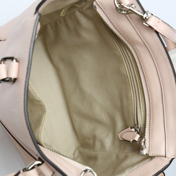 コーチ COACH ハンドバッグ
ショルダーバッグ 斜めかけ 2WAY レザー ピンク 【SS】
【中古】