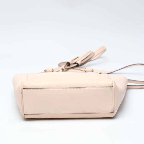 コーチ COACH ハンドバッグ
ショルダーバッグ 斜めかけ 2WAY レザー ピンク 【SS】
【中古】
