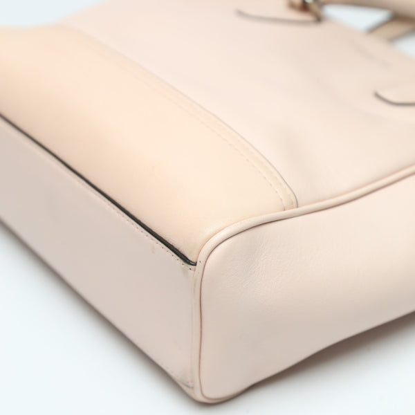 コーチ COACH ハンドバッグ
ショルダーバッグ 斜めかけ 2WAY レザー ピンク 【SS】
【中古】