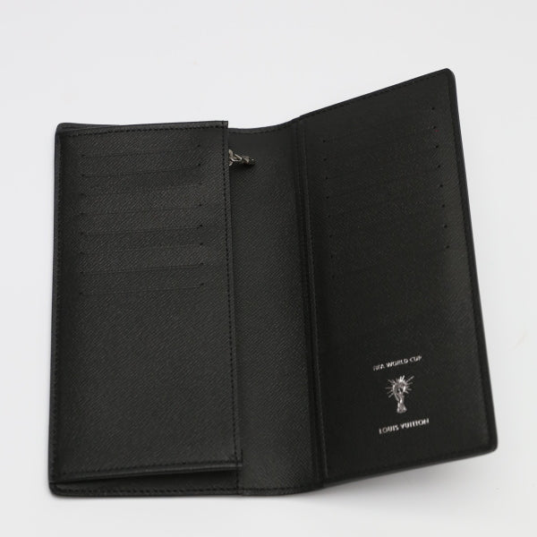 ルイヴィトン LOUIS VUITTON 長財布
ポルトフォイユ・ブラザ エピ ロシア2018 FIFA ワールドカップ エピレザー M63294 ノワール LV
【中古】