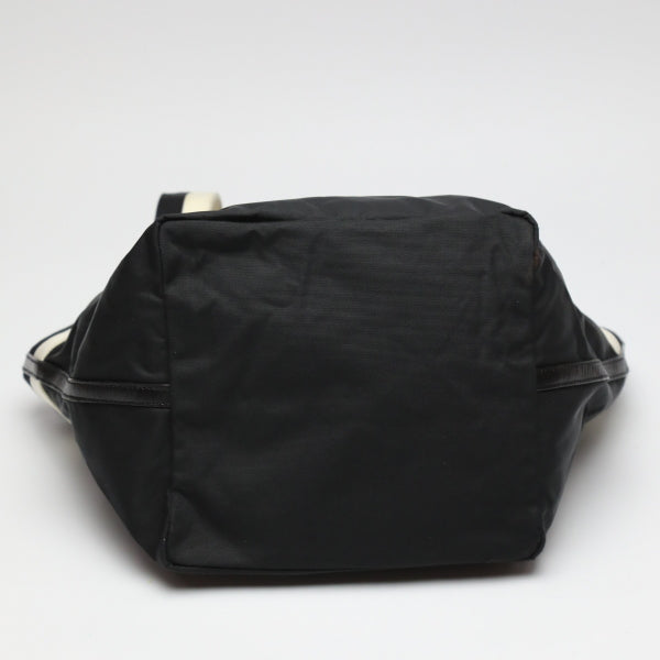ケイトスペード Kate Spade トートバッグ
軽量 ナイロン ナイロン ブラック 【SS】
【中古】