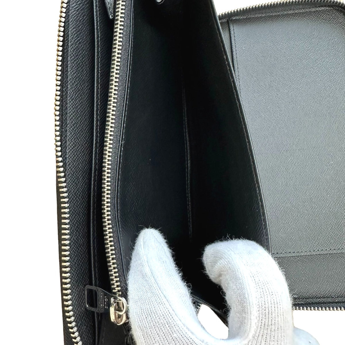 ルイヴィトン LOUIS VUITTON 長財布
ジッピーオーガナイザー ダミエ グラフィット ラウンドファスナー ダミエグラフィットキャンバス N63077 ブラック LV
【SS】
【中古】