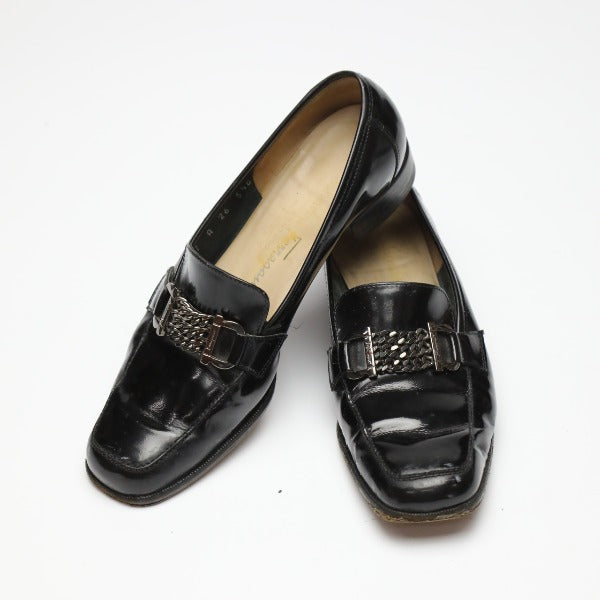 サルヴァトーレフェラガモ Salvatore Ferragamo パンプス
エナメル パンプス ブラック 【SS】
【中古】