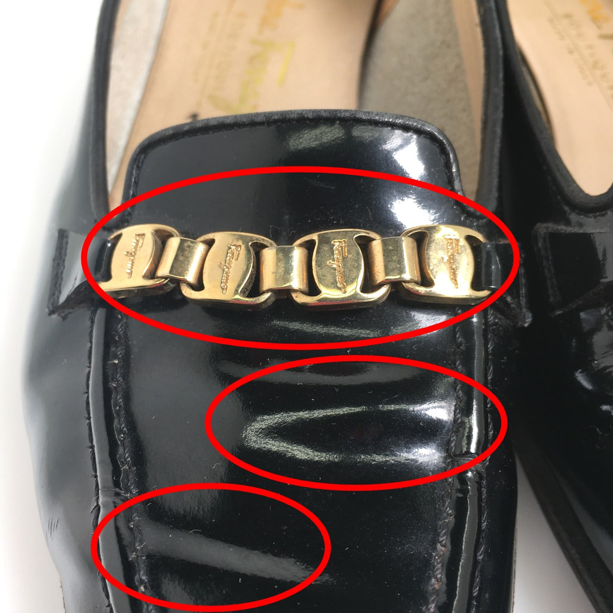 サルヴァトーレフェラガモ Salvatore Ferragamo パンプス
カーフ ブラック 【SS】
【中古】