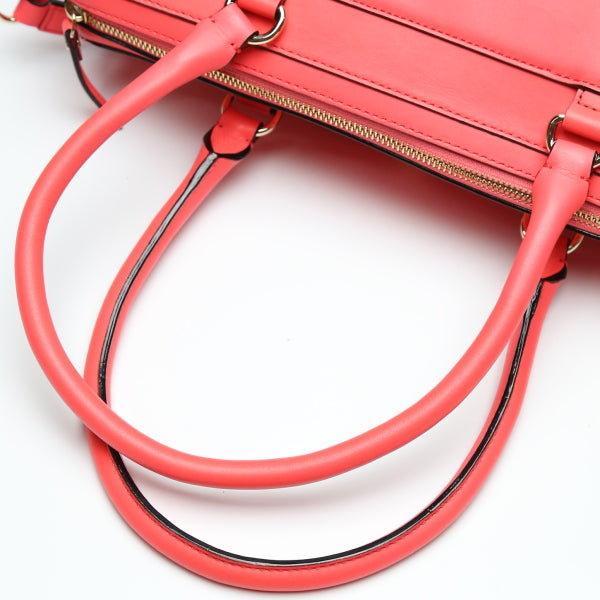 ケイトスペード Kate Spade ショルダーバッグ
斜めがけ 2WAY PVC ピンク 【SS】
【中古】