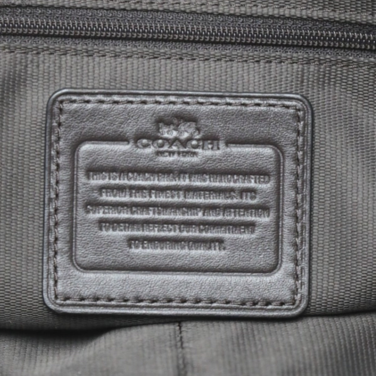 コーチ COACH ショルダーバッグ
肩掛け シグネチャー ハンドバッグ レザー 33737 ブラウン 【SS】
【中古】