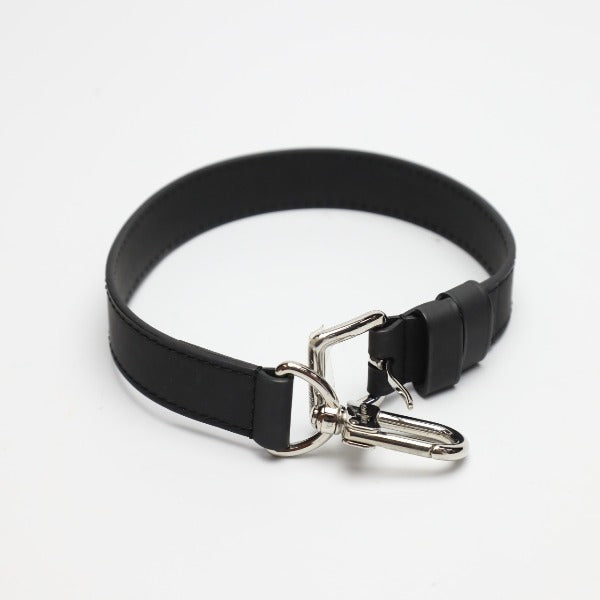 ルイヴィトン LOUIS VUITTON ショルダーストラップ
ショルダーストラップ ストラップ タイガ ブルーマリーヌ用 タイガ M33432 LV
【SS】
【中古】