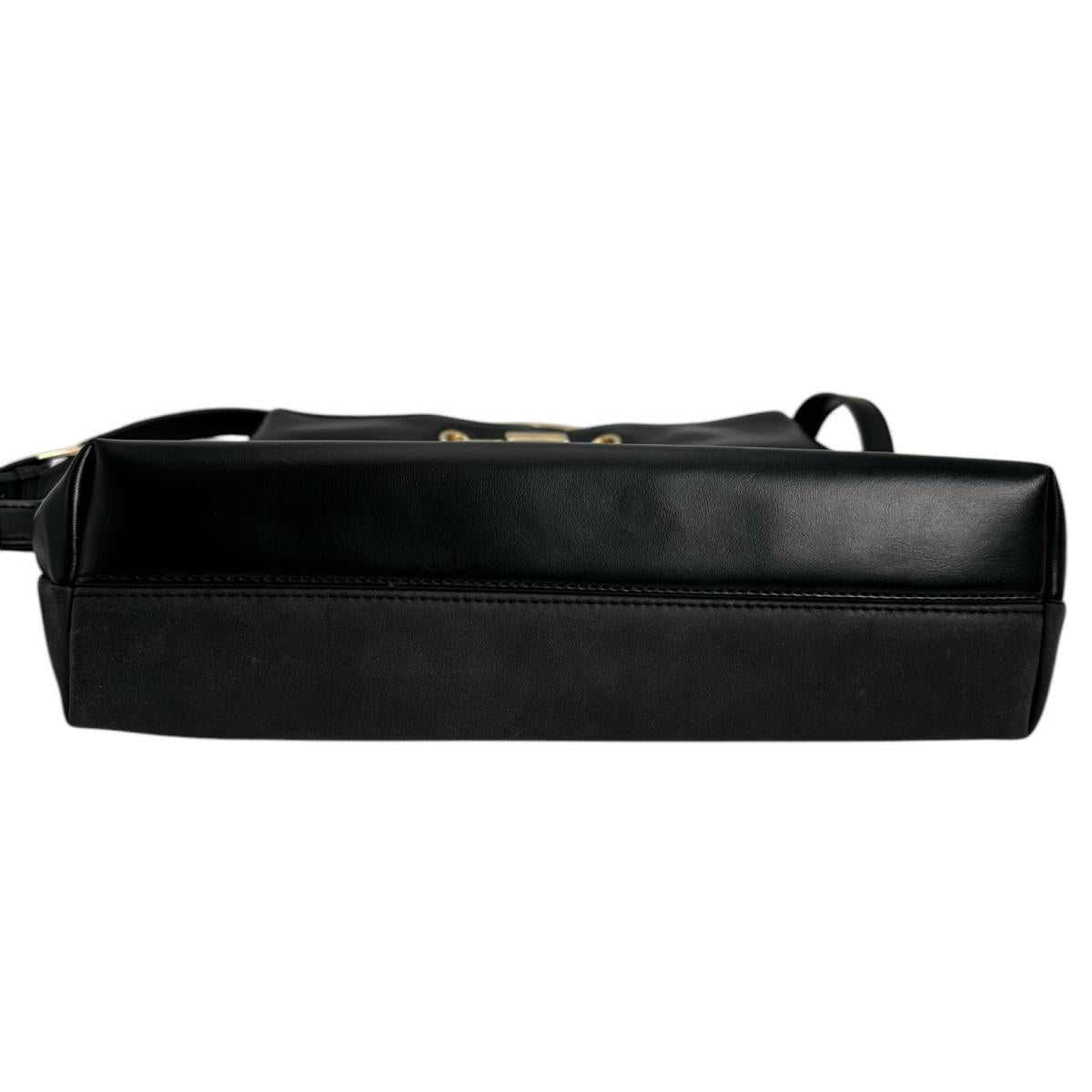 ショルダーバッグ
ショルダーバッグ 2WAY レザー ブラック 【SS】
【中古】