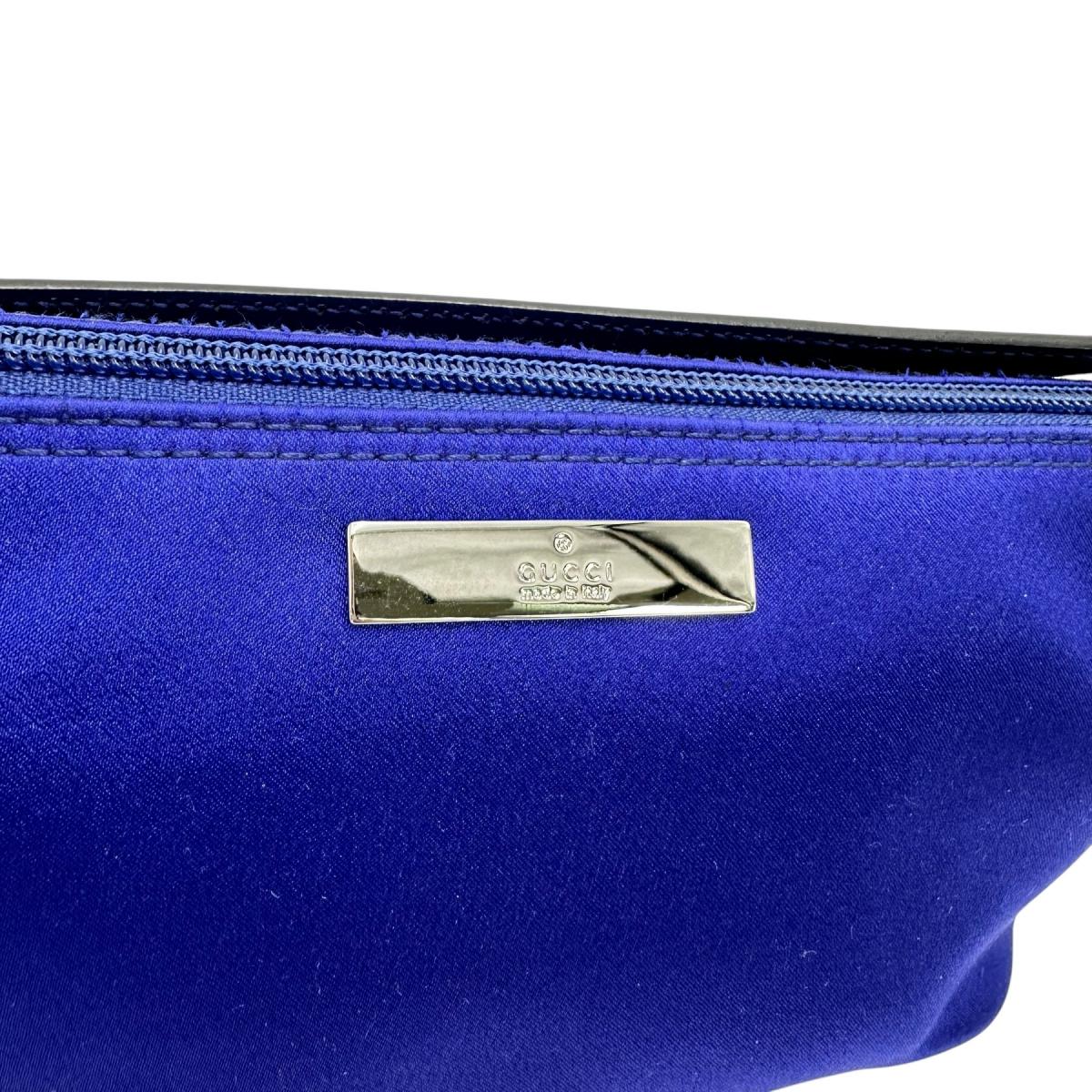 グッチ GUCCI ポーチ
ポーチ ハンドポーチ サテン 039-1103 ブルー 【SS】
【中古】