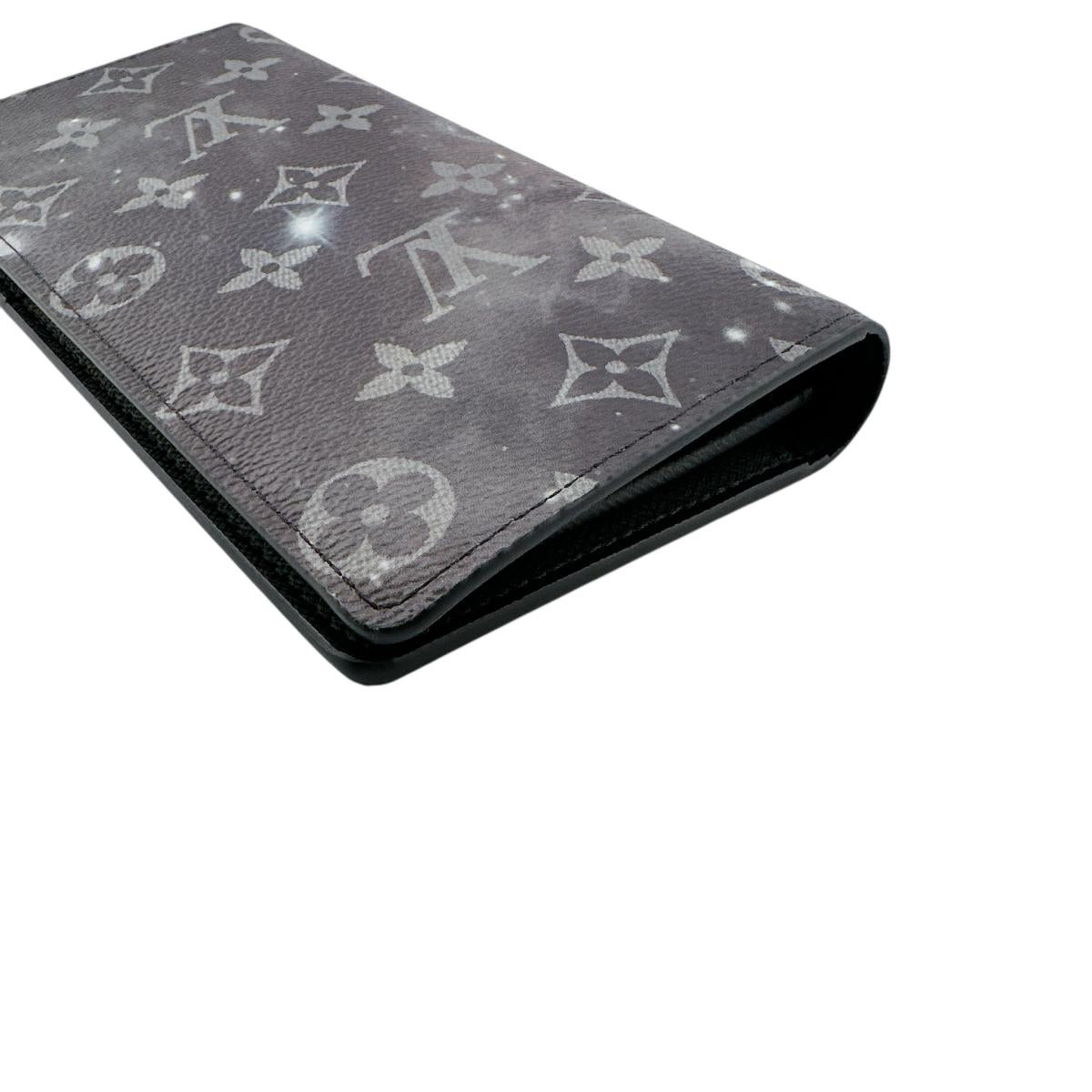 ルイヴィトン LOUIS VUITTON 長財布
長財布 モノグラムギャラクシー ポルトフォイユブラザ モノグラムキャンバス M63871 グレー LV
【中古】