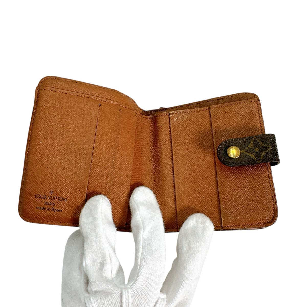 ルイヴィトン LOUIS VUITTON 二つ折り財布
カード用ポケットファスナー付 モノグラム コンパクトジップ モノグラムキャンバス M61667 ブラウン LV
【SS】
【中古】