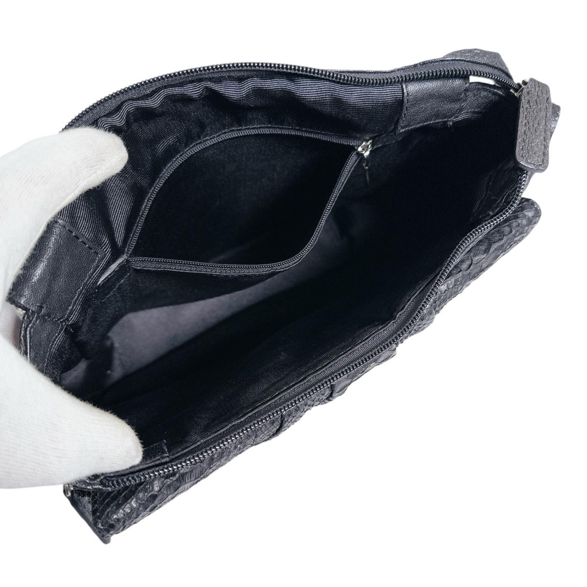 パイソン Python ショルダーバッグ
ショルダーバッグ JRA 日本製 パイソン パイソン ブラック 【SS】
【中古】