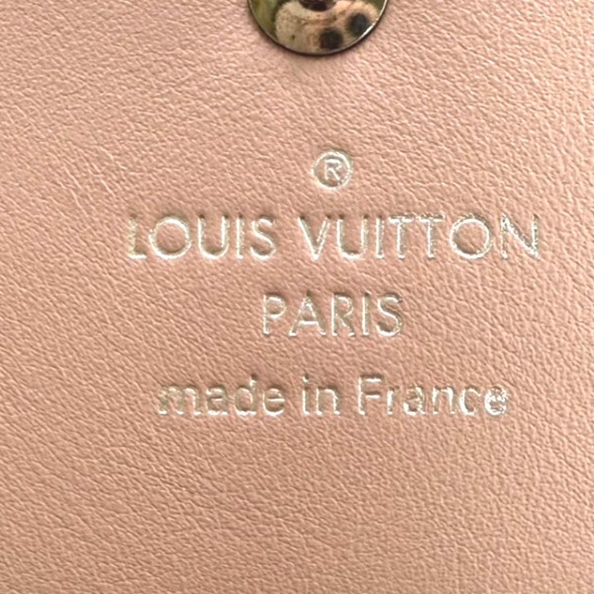 ルイヴィトン LOUIS VUITTON 長財布
マヒナ モノグラム ポルトフォイユ・イリス モノグラムマヒナ M60145 マグノリア LV
【SS】
【中古】