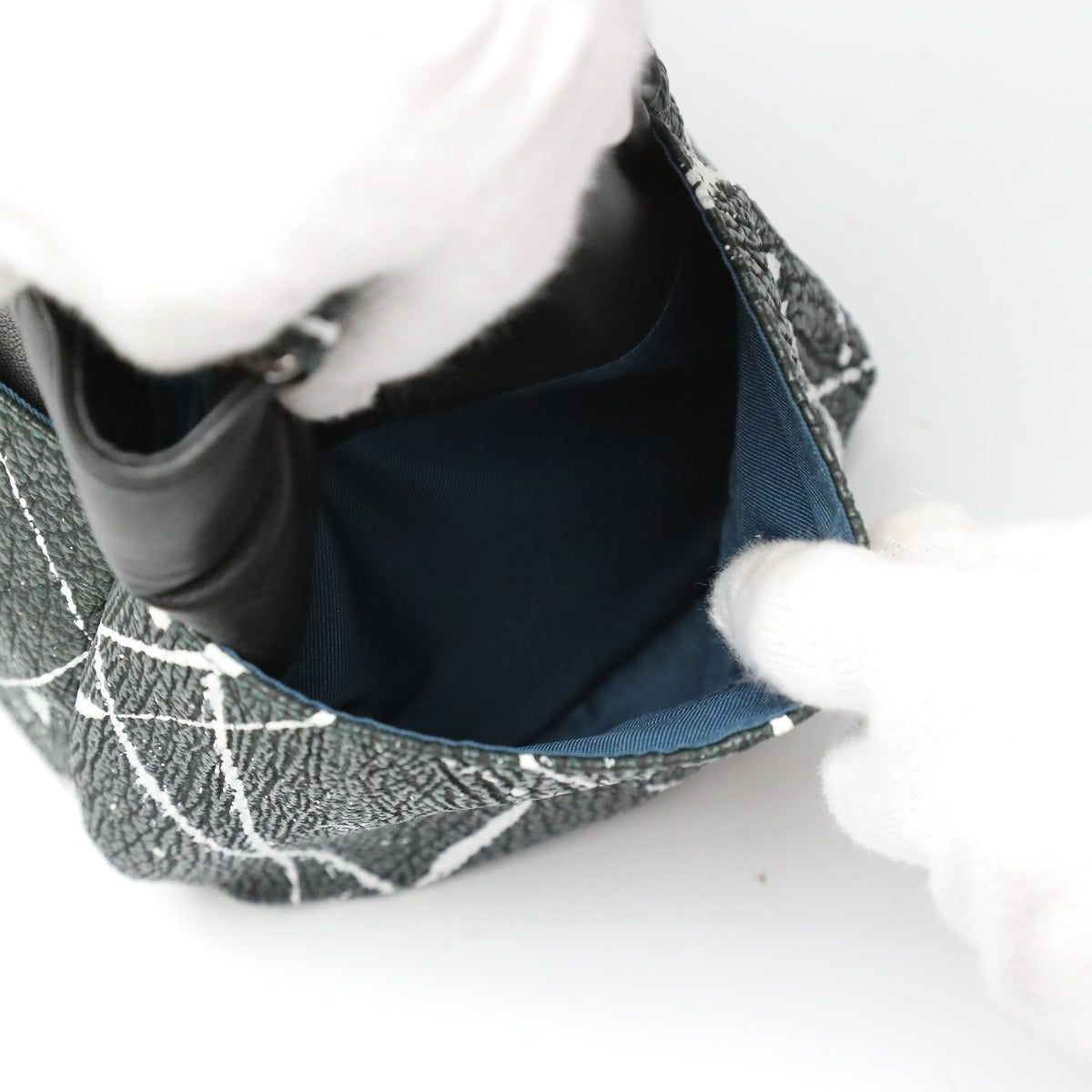 シャークスキン Shark Skin トートバッグ
トートバッグ ラム シャーク ラムスキン LB-4198 ブラック×グリーン 【SS】