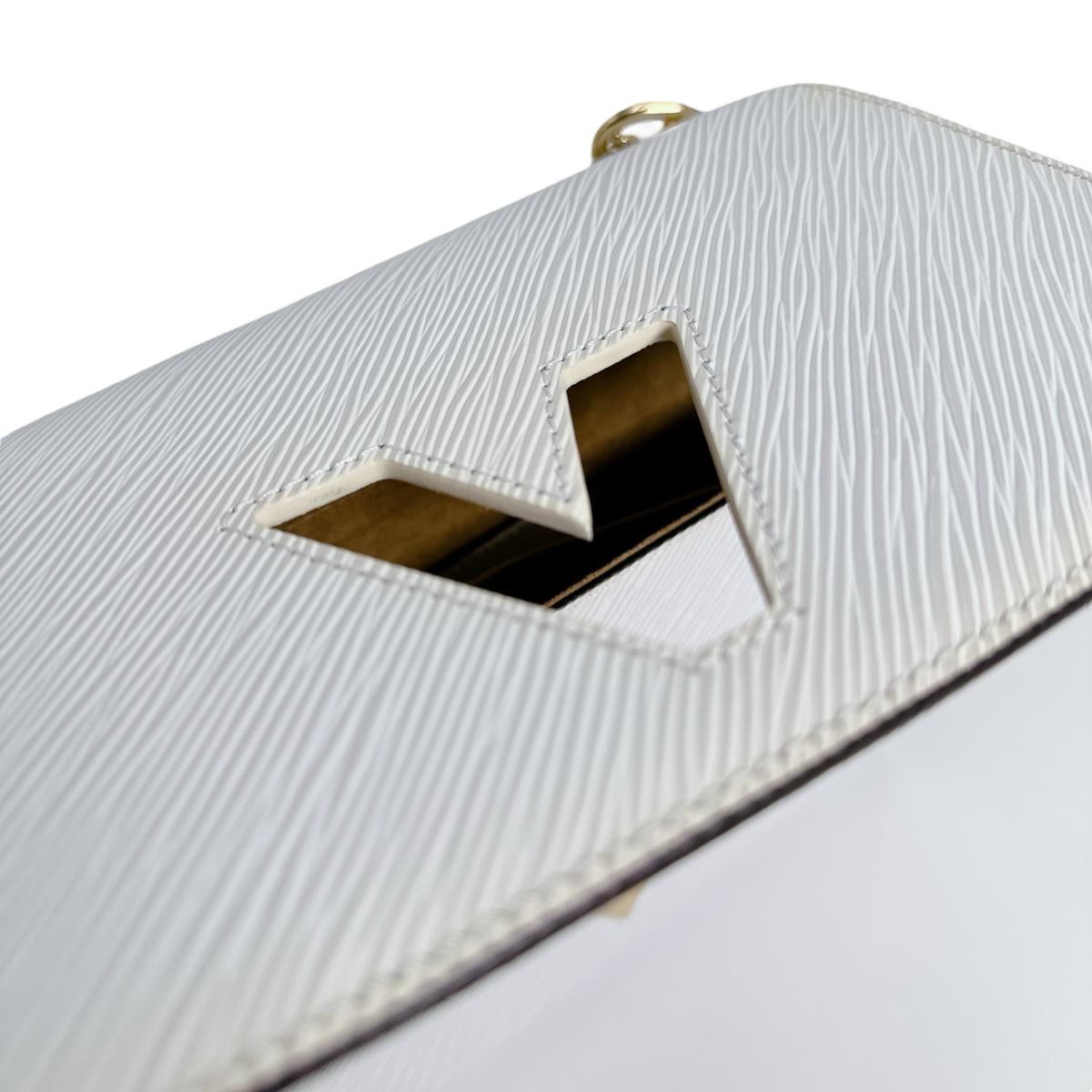 ルイヴィトン LOUIS VUITTON ショルダーバッグ
ツイスト MM エピレザー ブロン M55513 ホワイト LV
【中古】