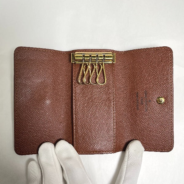 ルイヴィトン LOUIS VUITTON キーケース
4本用 モノグラム ミュルティクレ4 モノグラムキャンバス M69517 ブラウン LV
【SS】
【中古】