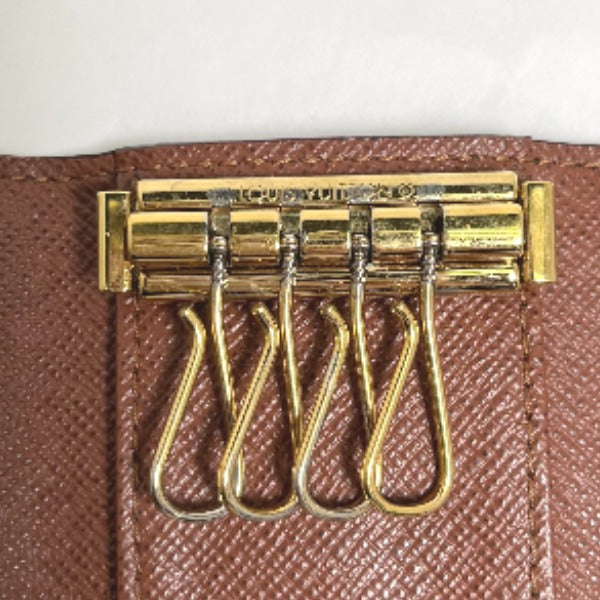ルイヴィトン LOUIS VUITTON キーケース
4本用 モノグラム ミュルティクレ4 モノグラムキャンバス M69517 ブラウン LV
【SS】
【中古】