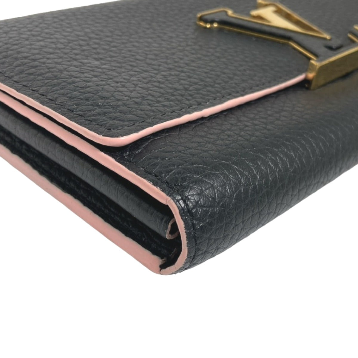 ルイヴィトン LOUIS VUITTON 長財布
二つ折り長財布 トリヨン ポルトフォイユ・カプシーヌ トリヨンクレマンス M67663 ブラック LV
【SS】
【中古】