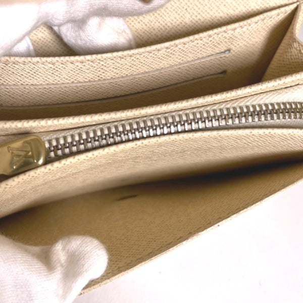 ルイヴィトン LOUIS VUITTON 二つ折り財布
ポルトフォイユ ダミエアズール トレゾール ダミエアズールキャンバス N61744 ダミエアズール LV
【SS】
【中古】