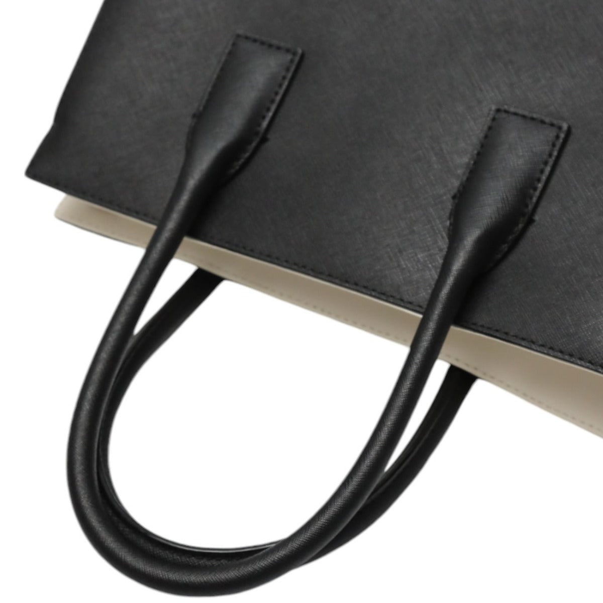 ケイトスペード Kate Spade ハンドバッグ
ブラック×アイボリー 【SS】
【中古】