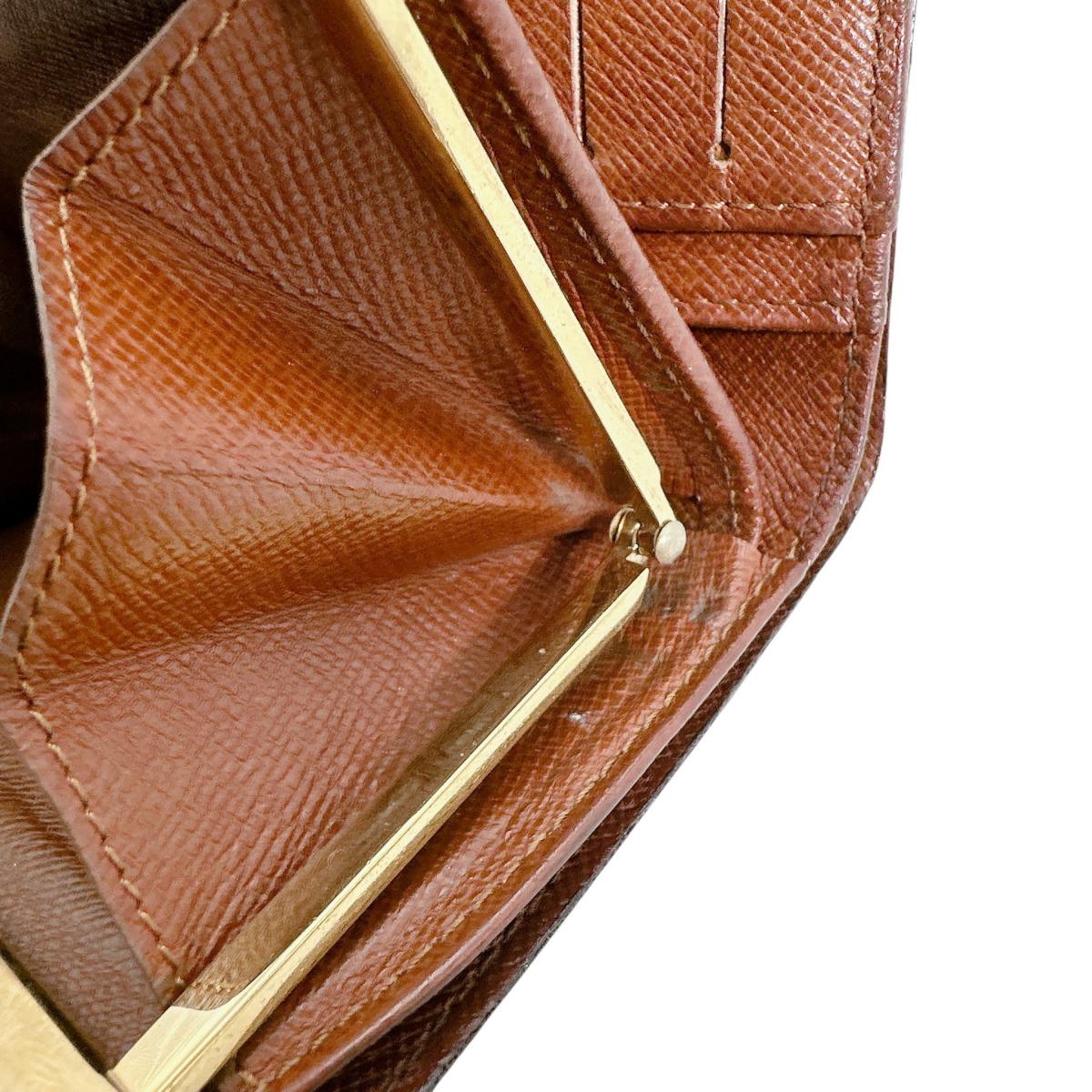 ルイヴィトン LOUIS VUITTON 二つ折り財布
カード用ポケット付がま口財布 モノグラム ポルト モネ・ビエ ヴィエノア モノグラムキャンバス M61663 ブラウン LV
【SS】
【中古】