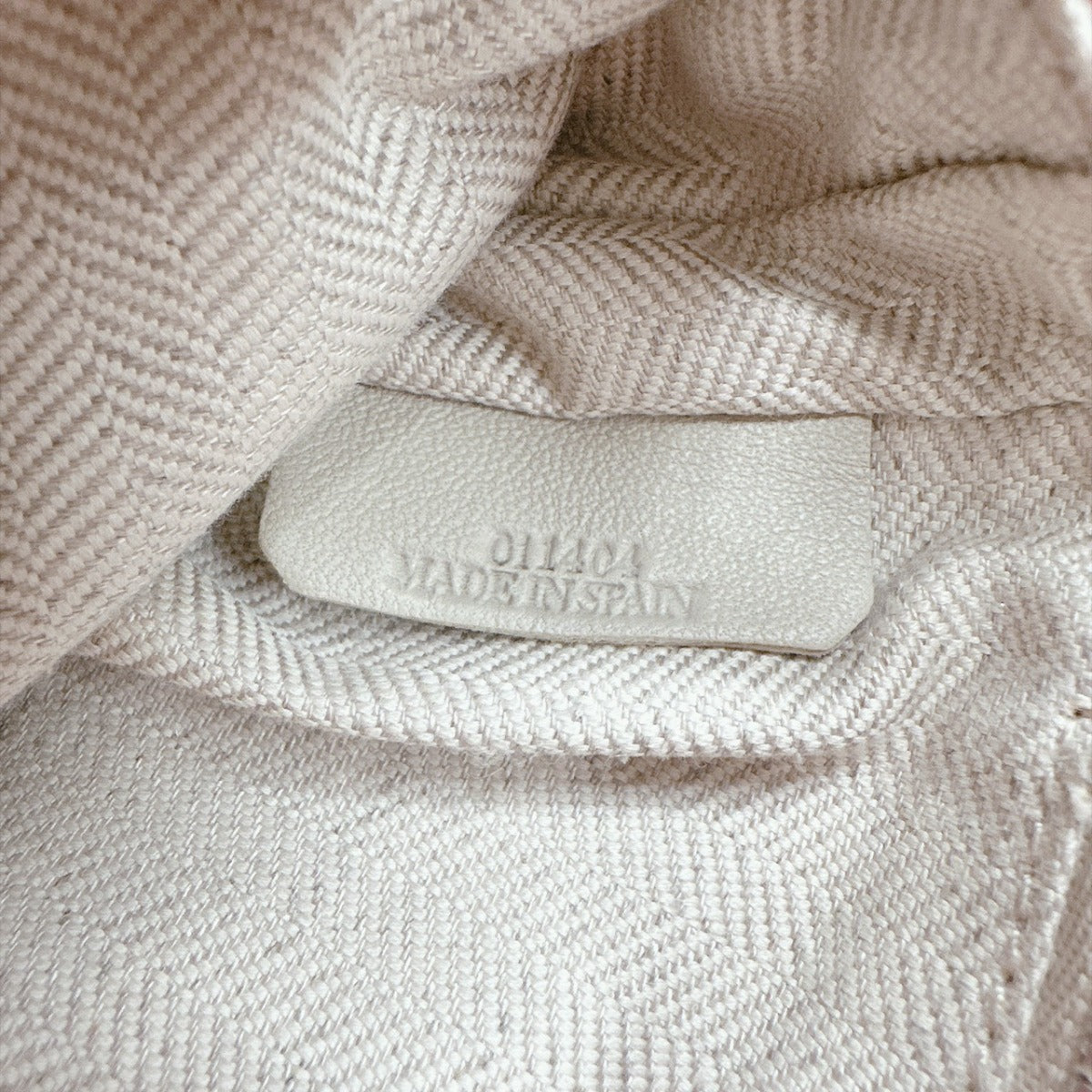 ロエベ LOEWE ショルダーバッグ
2WAY レザー タッセル レザー 380 82 E17 レッド 【SS】
【中古】
