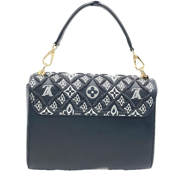 ルイヴィトン LOUIS VUITTON ショルダーバッグ
Since 1854 ツイストMM レザー M57442 ブラック LV
【SS】
【中古】