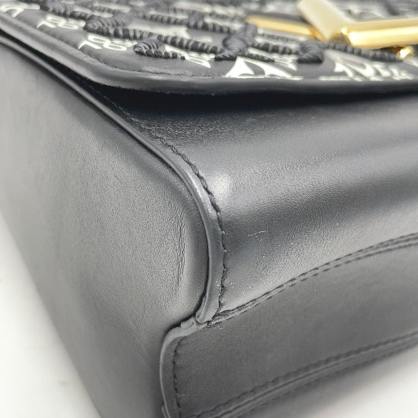 ルイヴィトン LOUIS VUITTON ショルダーバッグ
Since 1854 ツイストMM レザー M57442 ブラック LV
【SS】
【中古】