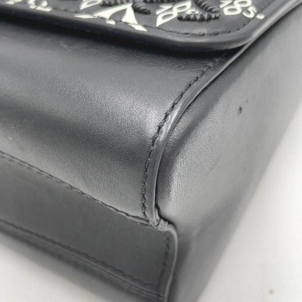 ルイヴィトン LOUIS VUITTON ショルダーバッグ
Since 1854 ツイストMM レザー M57442 ブラック LV
【SS】
【中古】
