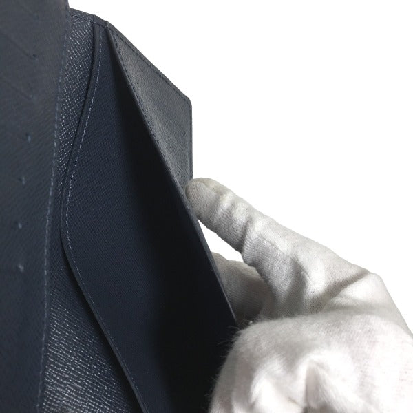 ルイヴィトン LOUIS VUITTON 長財布
ポルトフォイユブラザ エピ 二つ折り長財布 小銭入れ付き エピレザー M61816 ブルーマリーヌ LV
【SS】
【中古】