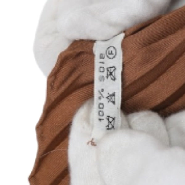 エルメス HERMES スカーフ
シルク100% 日本への憧れ プリーツ シルク ブラウン 【SS】
【中古】
