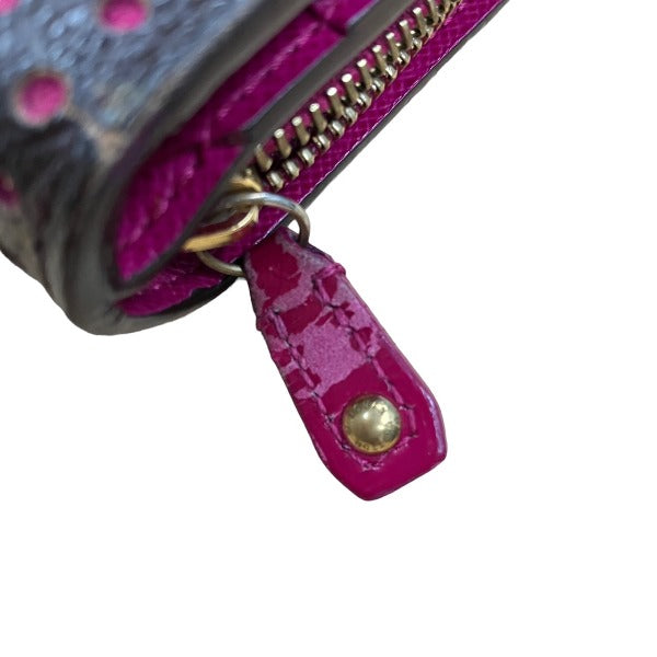 ルイヴィトン LOUIS VUITTON 二つ折り財布
ラウンドファスナー モノグラムペルフォ 2つ折財布 モノグラムペルフォ M95188 フューシャ LV
【SS】
【中古】
