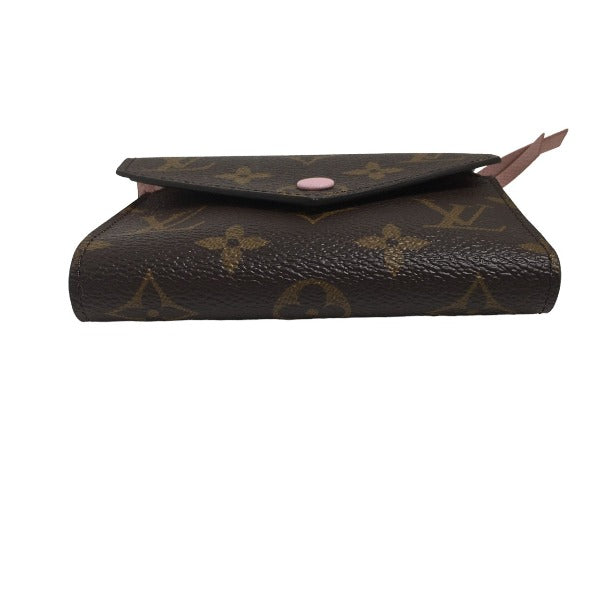 ルイヴィトン LOUIS VUITTON コインケース
カードケース付小銭入 モノグラム ポルトフォイユ・ヴィクトリーヌ モノグラムキャンバス M62360 ローズ・バレリーヌ LV
【SS】
【中古】