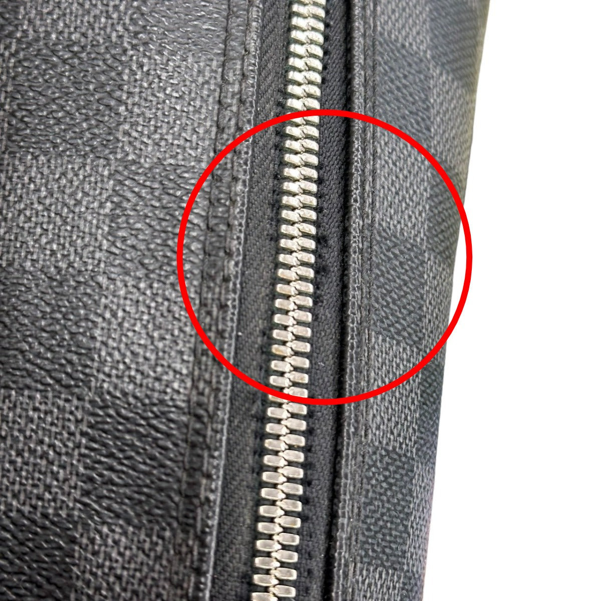 ルイヴィトン LOUIS VUITTON ショルダーバッグ
ビジネスバッグ ダミエ・グラフィット イカール ダミエグラフィットキャンバス N23253 グレー LV
【SS】
【中古】