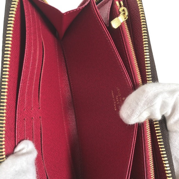 Louis Vuitton LOUIS VUITTON Long Wallet
Round zipper Monogram Zippy Wallet Monogram Canvas M41895 Fuchsia LV
【second hand】