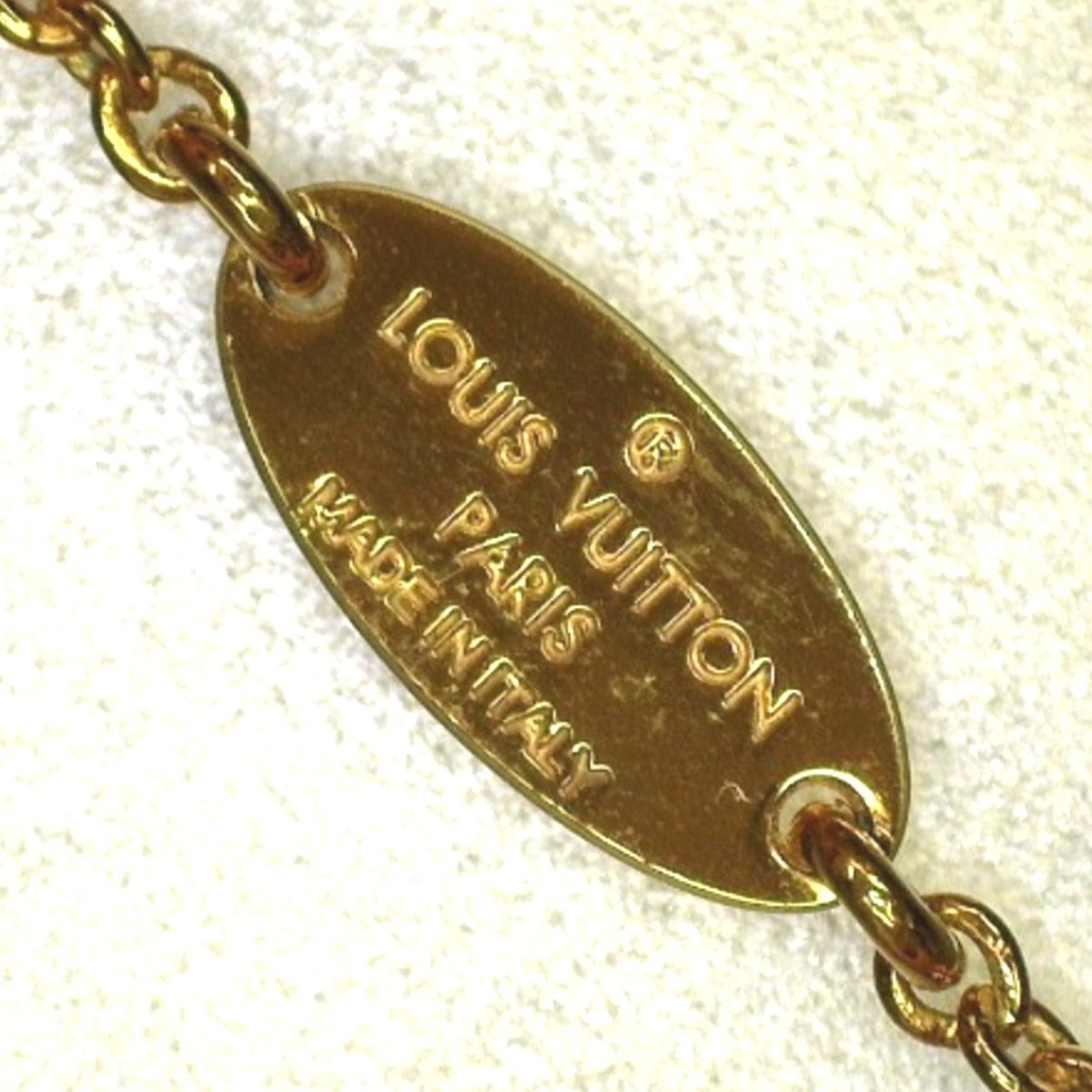 ルイヴィトン LOUIS VUITTON ネックレス
ネックレス エセンシャル GP M61083 ゴールド LV
【SS】
【中古】