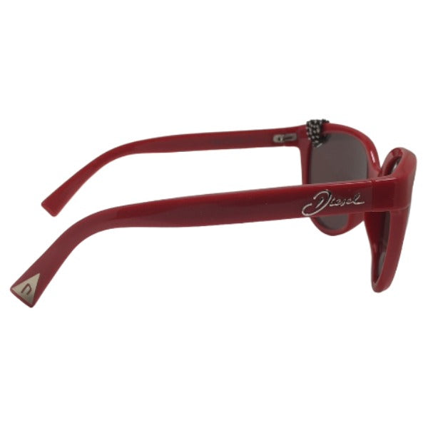 ディーゼル DIESEL サングラス
77O70 DS0208 56□17 プラスチック レッド 【SS】
【中古】