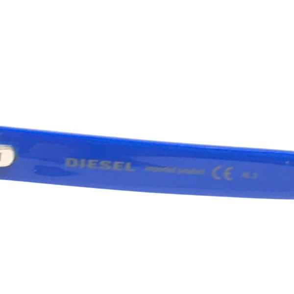 ディーゼル DIESEL サングラス
77RIR DS0208 56□17 プラスチック ブルー 【SS】
【中古】
