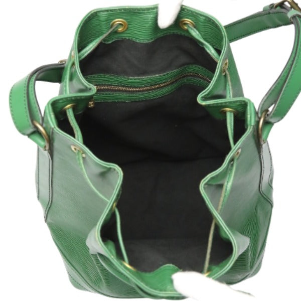 ルイヴィトン LOUIS VUITTON ショルダーバッグ
巾着型ショルダーバッグ エピ ノエ ボルネオグリーン エピレザー M44004 グリーン LV
【SS】
【中古】
