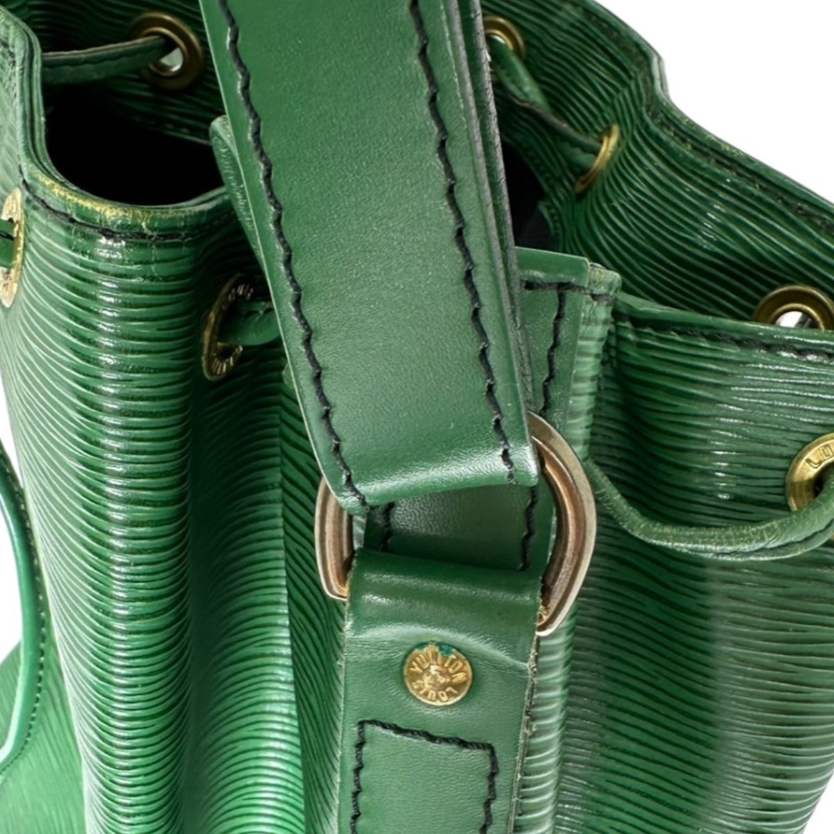 ルイヴィトン LOUIS VUITTON ショルダーバッグ
巾着型ショルダーバッグ エピ ノエ ボルネオグリーン エピレザー M44004 グリーン LV
【SS】
【中古】