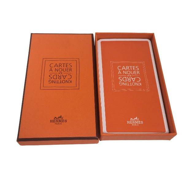 エルメス HERMES スカーフ
KNOTTING CARDS スカーフ巻き方 ノベルティ オレンジ 【SS】
【中古】