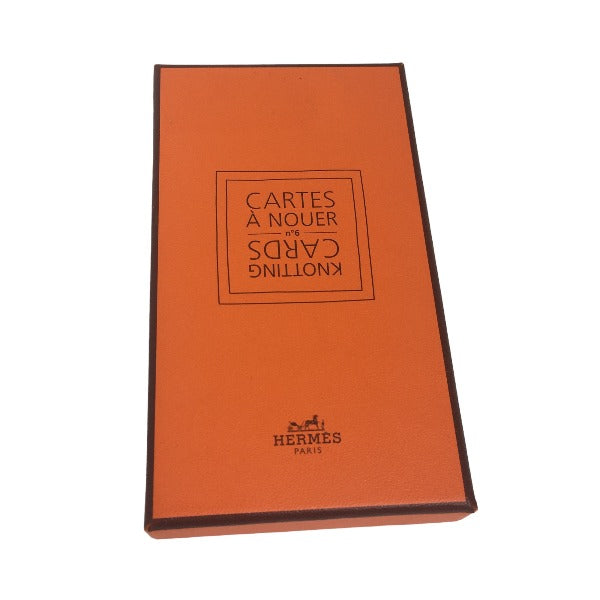 エルメス HERMES スカーフ
KNOTTING CARDS スカーフ巻き方 ノベルティ オレンジ 【SS】
【中古】