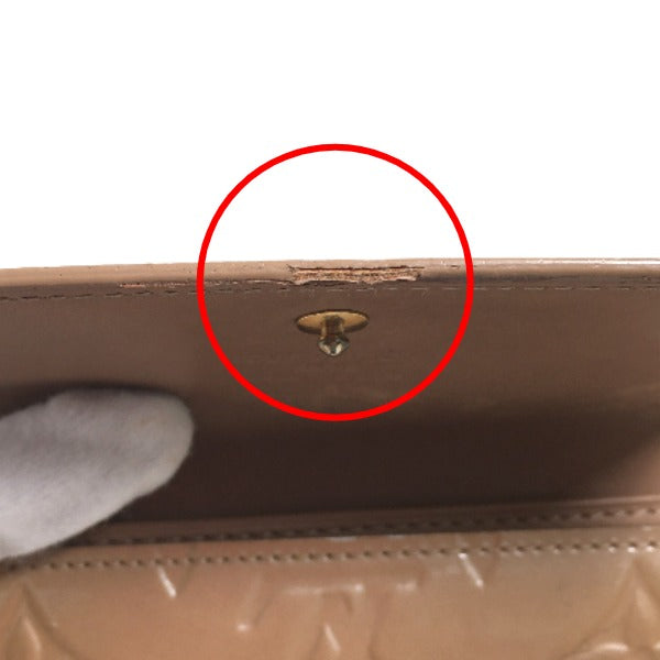 ルイヴィトン LOUIS VUITTON 二つ折り財布
Wホック財布 ヴェルニ ポルトモネ・ビエカルトクレディ モノグラムヴェルニ M91167 ソフトベージュ LV
【SS】
【中古】