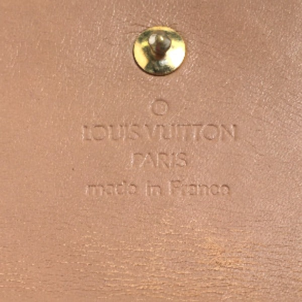 ルイヴィトン LOUIS VUITTON 二つ折り財布
Wホック財布 ヴェルニ ポルトモネ・ビエカルトクレディ モノグラムヴェルニ M91167 ソフトベージュ LV
【SS】
【中古】