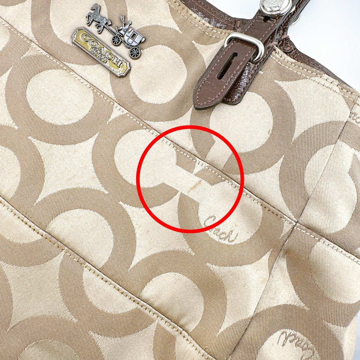 コーチ COACH ハンドバッグ
ハンドバッグ 馬車金具 シグネチャー キャンバス F14133 ベージュ 【SS】
【中古】