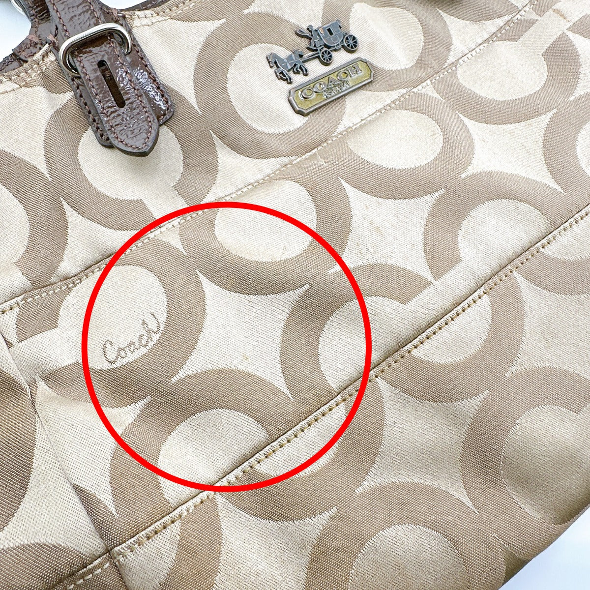 コーチ COACH ハンドバッグ
ハンドバッグ 馬車金具 シグネチャー キャンバス F14133 ベージュ 【SS】
【中古】