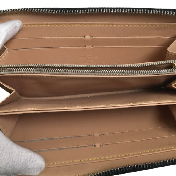 ルイヴィトン LOUIS VUITTON 長財布
長財布 モノグラム ジッピーウォレット M60050 LV
【SS】
【中古】